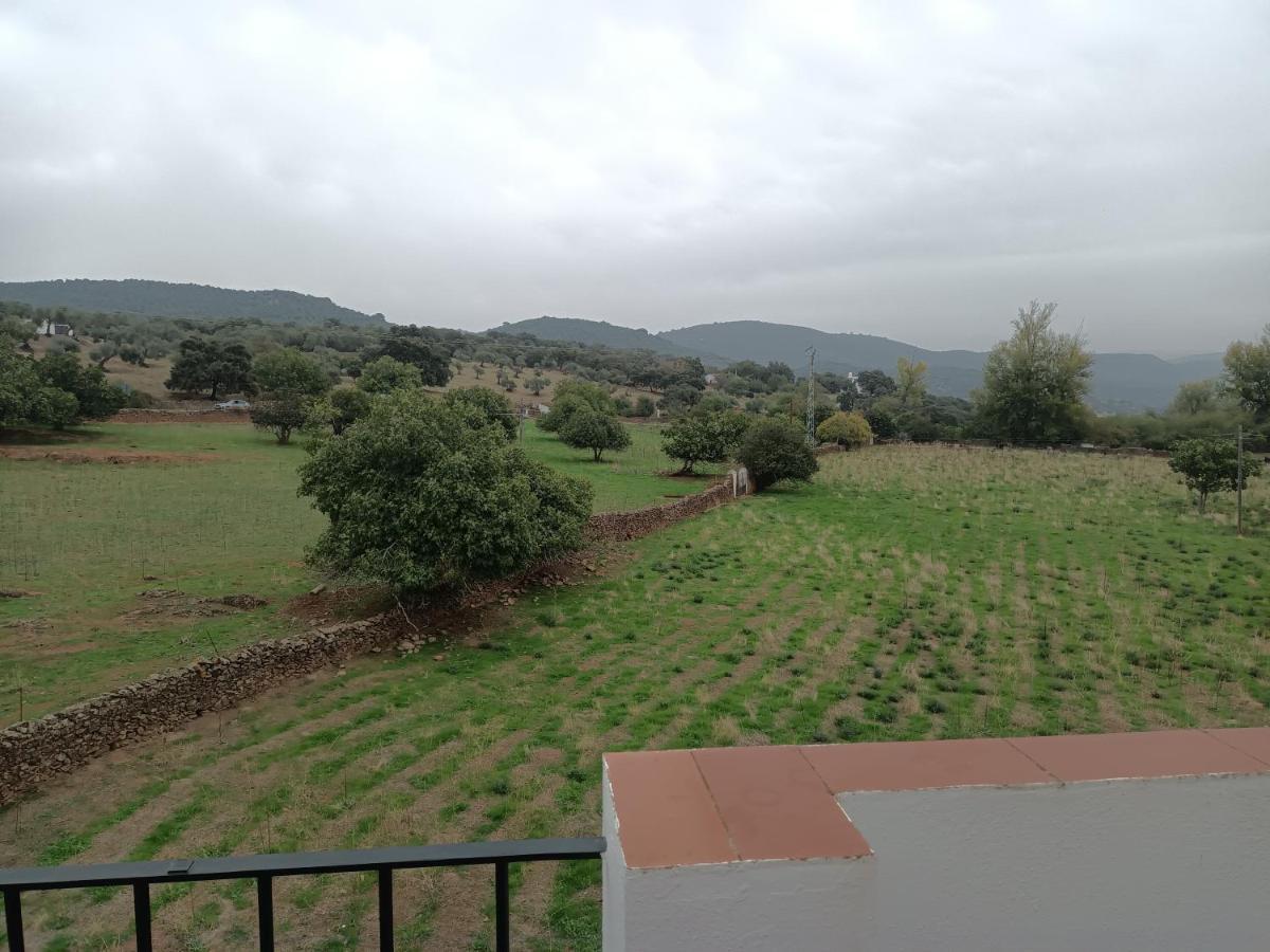 El Corralon De Severo Hinojales Exterior foto