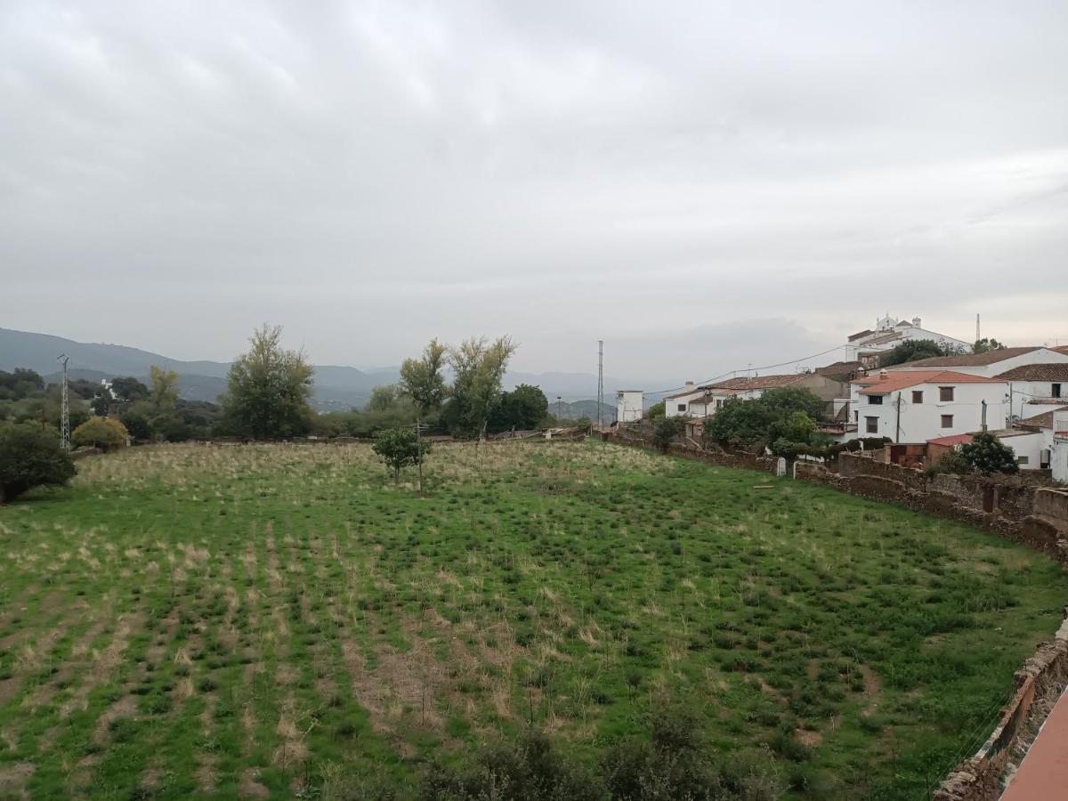 El Corralon De Severo Hinojales Exterior foto